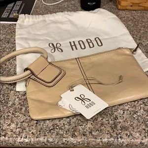 HOBO Sable Wristlet in Parchment (NWT)